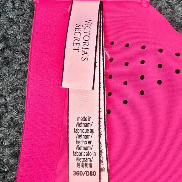 Victoria's Secret Women's Size 36D Featheweight Sport Bra Pink Berry Adjustable - Picture 5 of 7